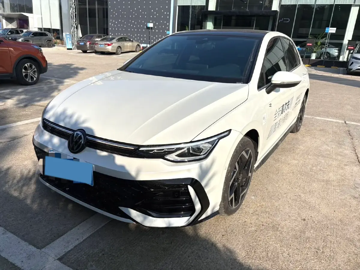 2025 Volkswagen Golf 1.5T 160HP L4 7DCT