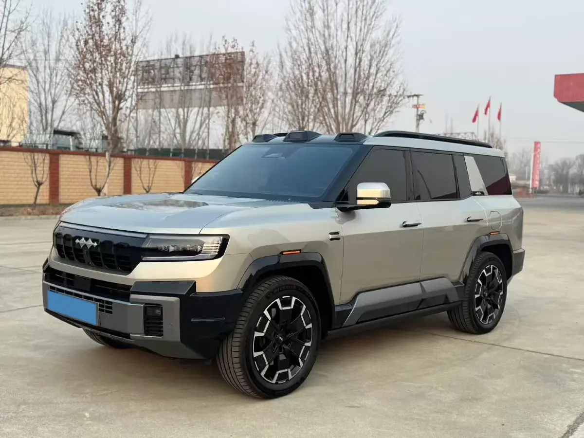 2025 FangChengBao Bao 8 2.0T 245HP L4 E-CVT PHEV 36.8KWH