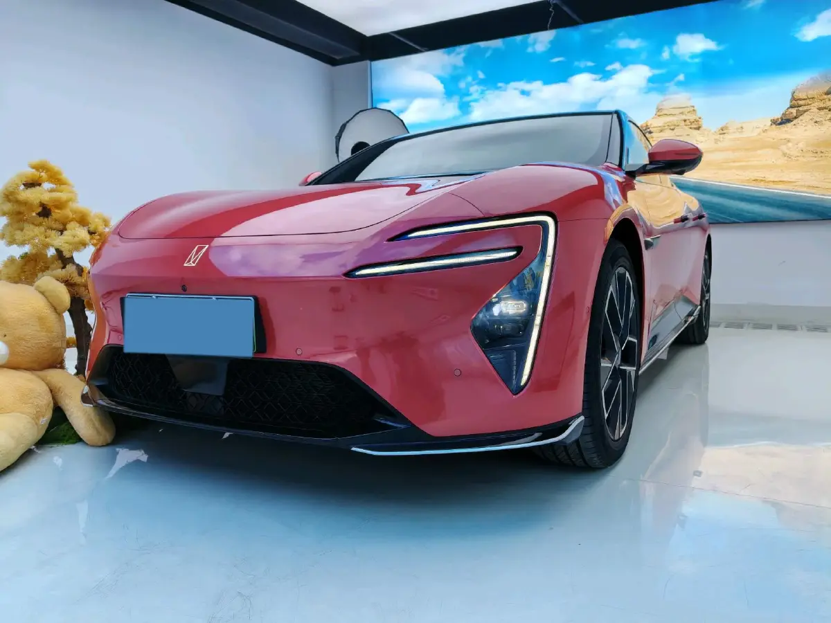 2025 Avatr 06 REEV 156HP REEV