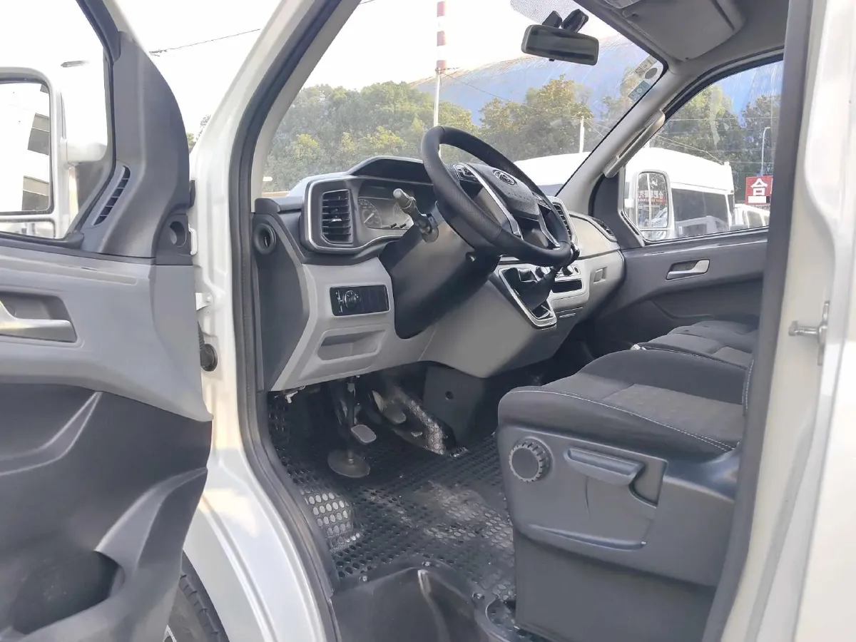 2019 JAC T8 2.0T 190HP L4 6MT,autocango,china used car exporter,china ev exporter,chinese used car exporter,chinese used ev exporter