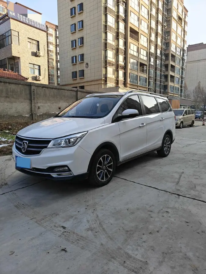 2019 BaoJun 730 1.5L 105HP L4 6MT