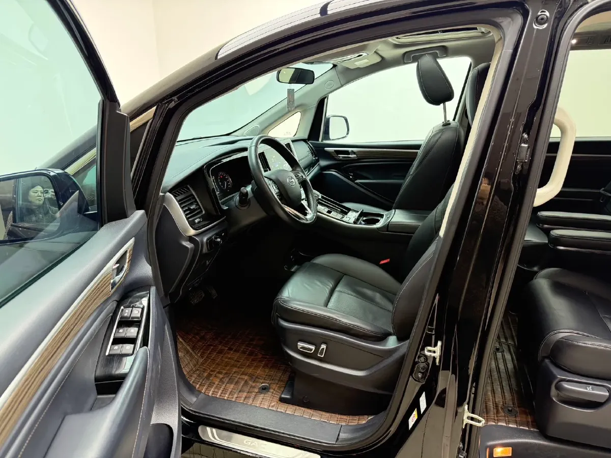 2023 GAC Trumpchi M8 2.0T 252HP L4 8AT,autocango,china used car exporter,china ev exporter,chinese used car exporter,chinese used ev exporter