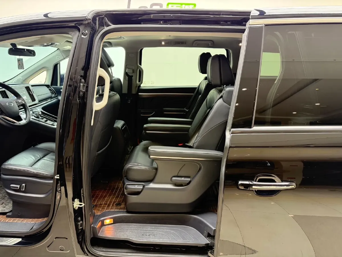 2023 GAC Trumpchi M8 2.0T 252HP L4 8AT,autocango,china used car exporter,china ev exporter,chinese used car exporter,chinese used ev exporter