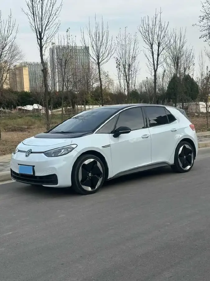 2023 Volkswagen ID.3 BEV 52.8KWH