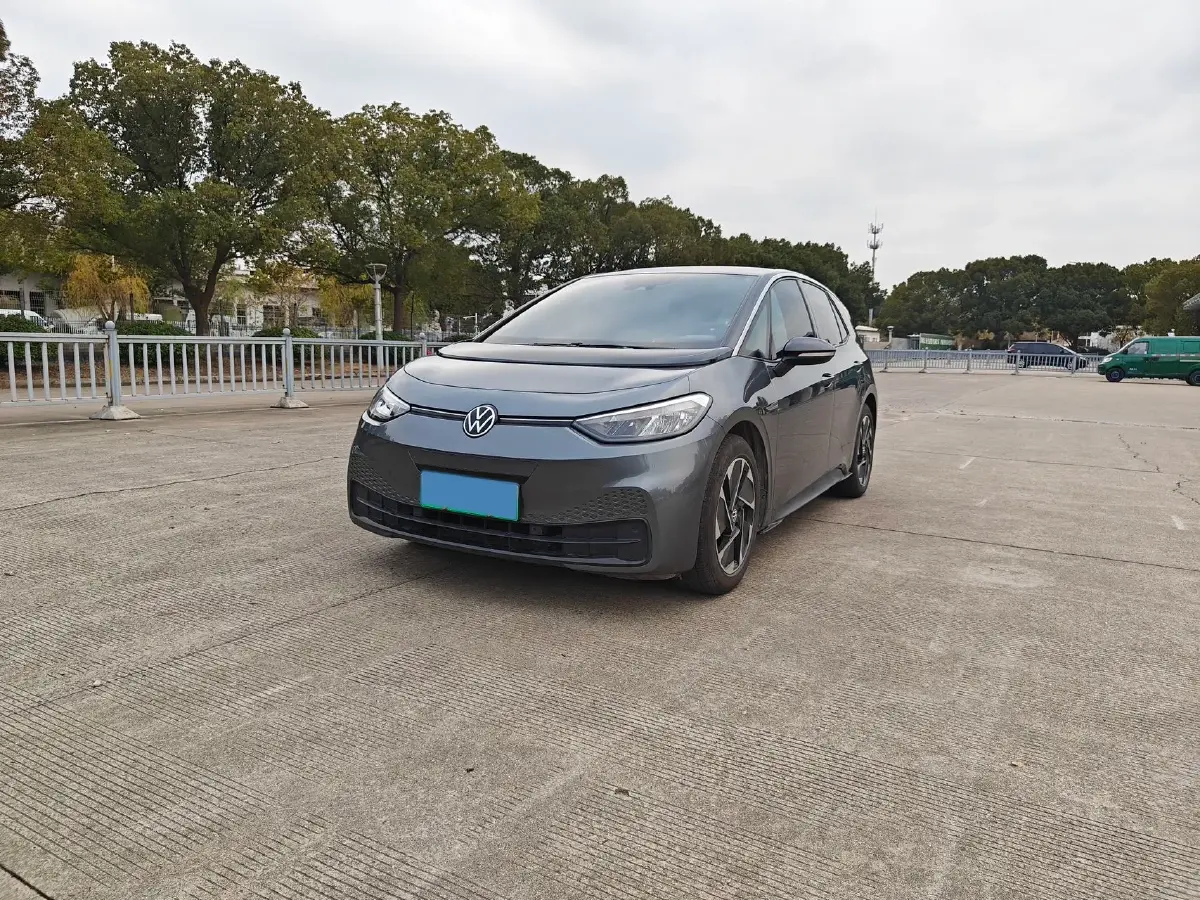2023 Volkswagen ID.3 BEV 52.8KWH