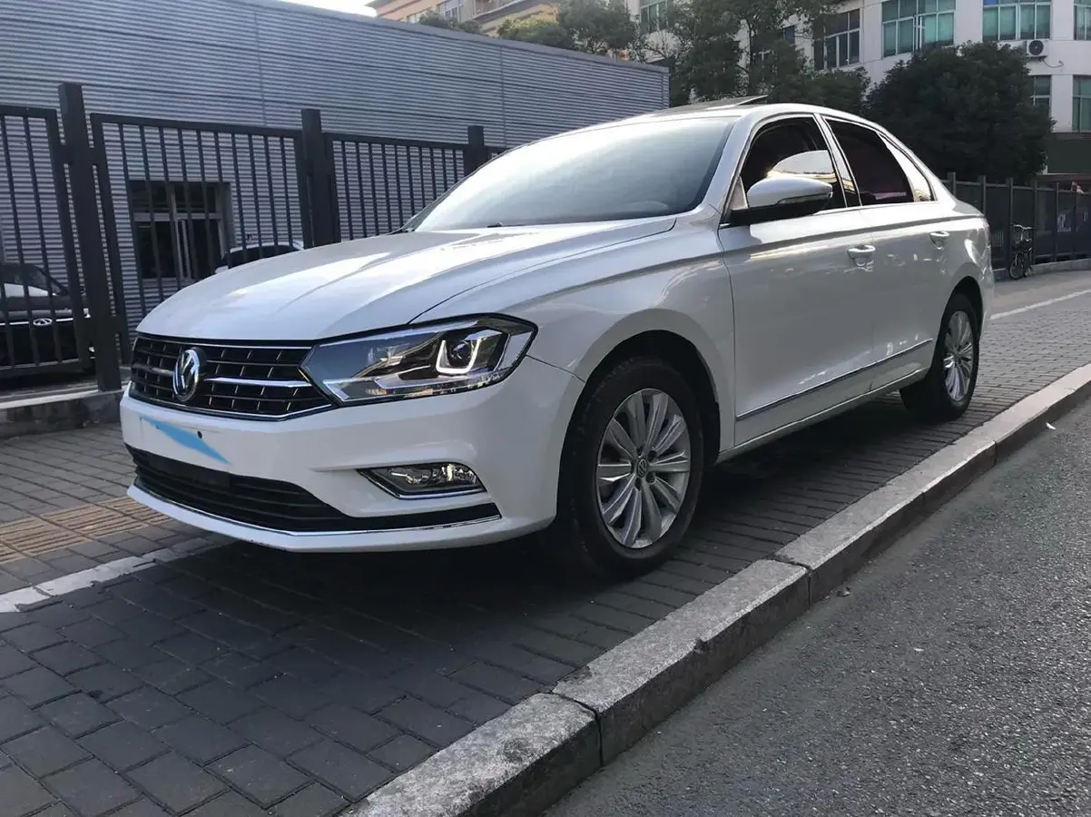 2018 Volkswagen Bora 1.5L 110HP L4 5MT