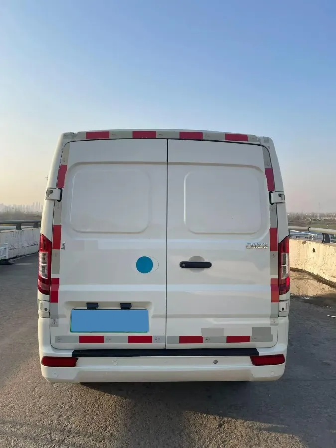 2020 MAXUS XinTu EV90 BEV 72KWH,autocango,china used car exporter,china ev exporter,chinese used car exporter,chinese used ev exporter