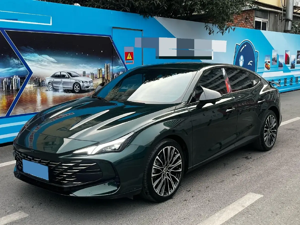 2023 MG 7 2.0T 261HP L4 9AT