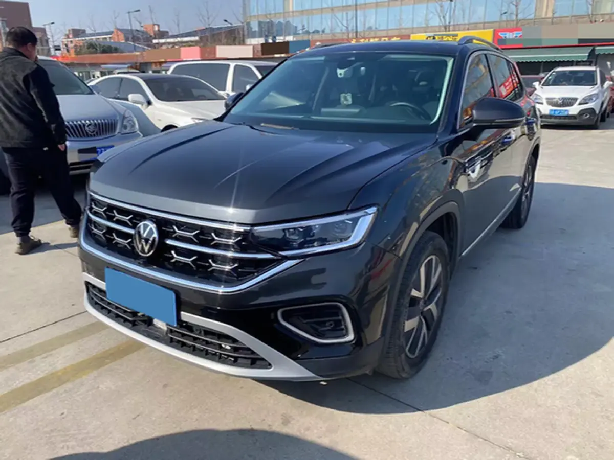 2023 Volkswagen Tayron 2.0T 186HP L4 7DCT