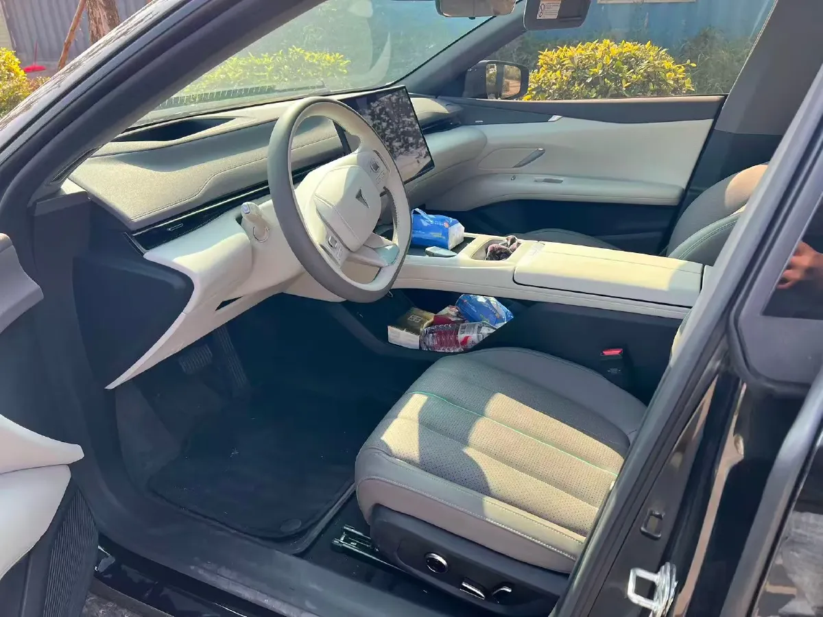 2025 Deepal L07 1.5L 98HP L4 REEV 35.07KWH,autocango,china used car exporter,china ev exporter,chinese used car exporter,chinese used ev exporter