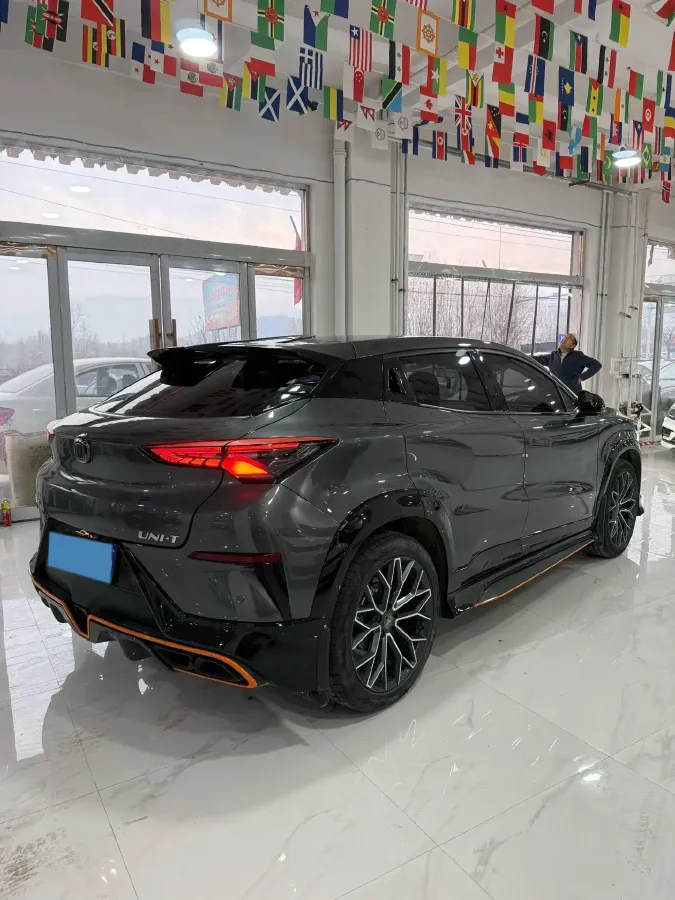 2022 ChangAn UNI-T 1.5T 188HP L4 7DCT,autocango,china used car exporter,china ev exporter,chinese used car exporter,chinese used ev exporter