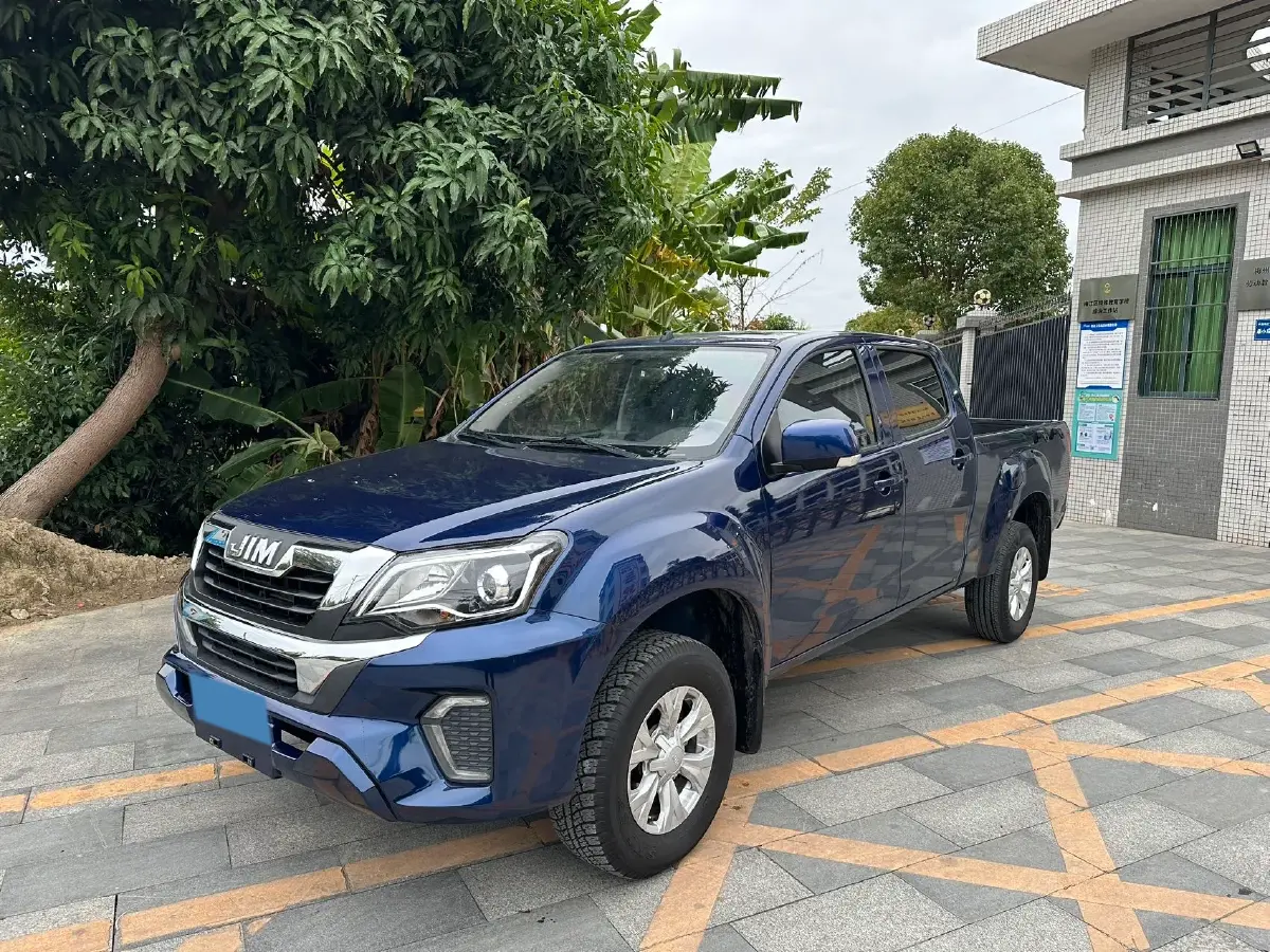 2023 Isuzu RE-MAX Jim 2.5T 143HP L4 6MT