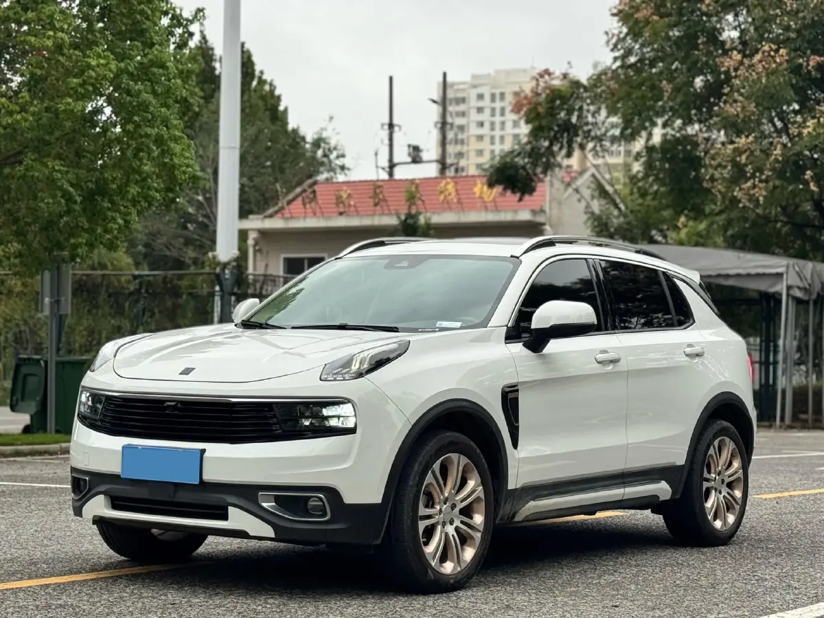 2019 LYNK&CO 01 2.0T 190HP L4 6AT