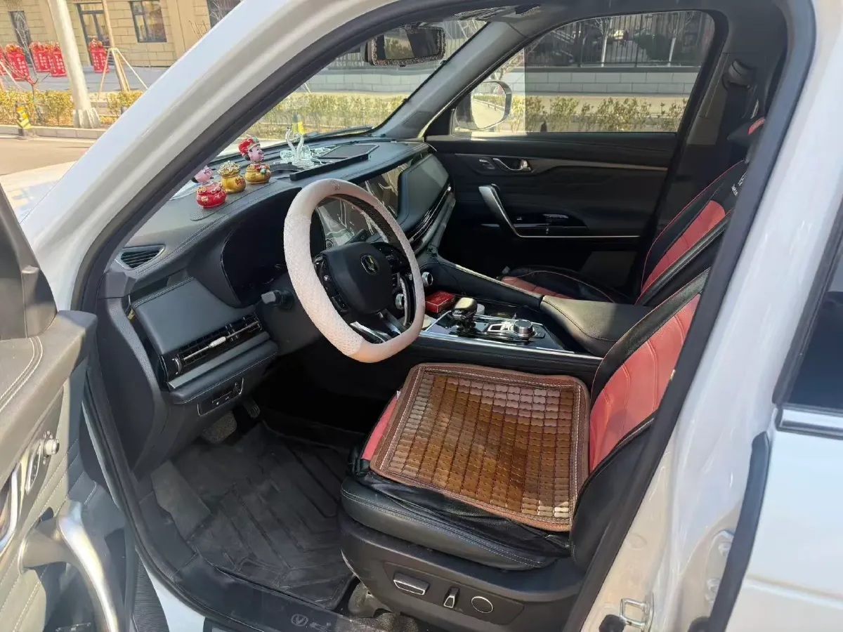 2023 ChangAn CS95 2.0T 233HP L4 8AT,autocango,china used car exporter,china ev exporter,chinese used car exporter,chinese used ev exporter