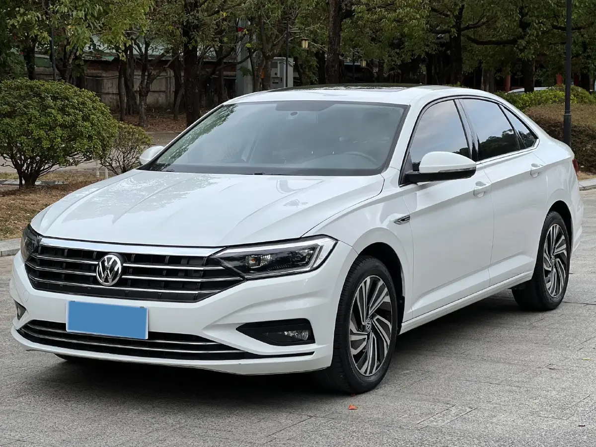 2022 Volkswagen Sagitar 1.4T 150HP L4 7DCT