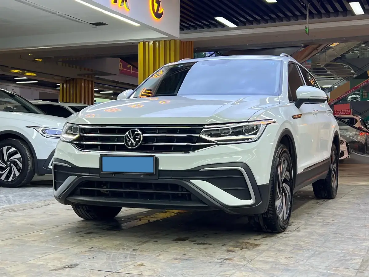 2023 Volkswagen Tiguan L 1.5T 160HP L4 7DCT