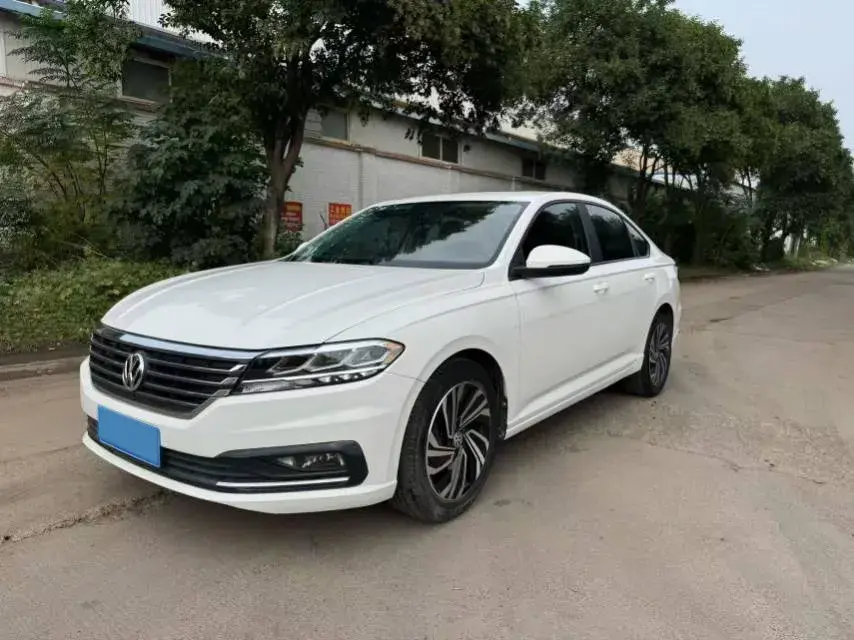2019 Volkswagen Sagitar 1.2T 116HP L4 7DCT