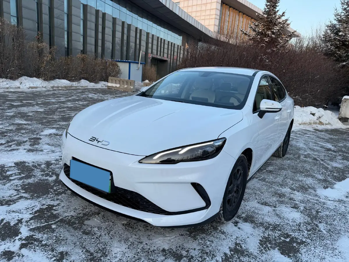 2025 BYD Seal05 DM-i 1.5L 101HP L4 E-CVT PHEV 7.68KWH