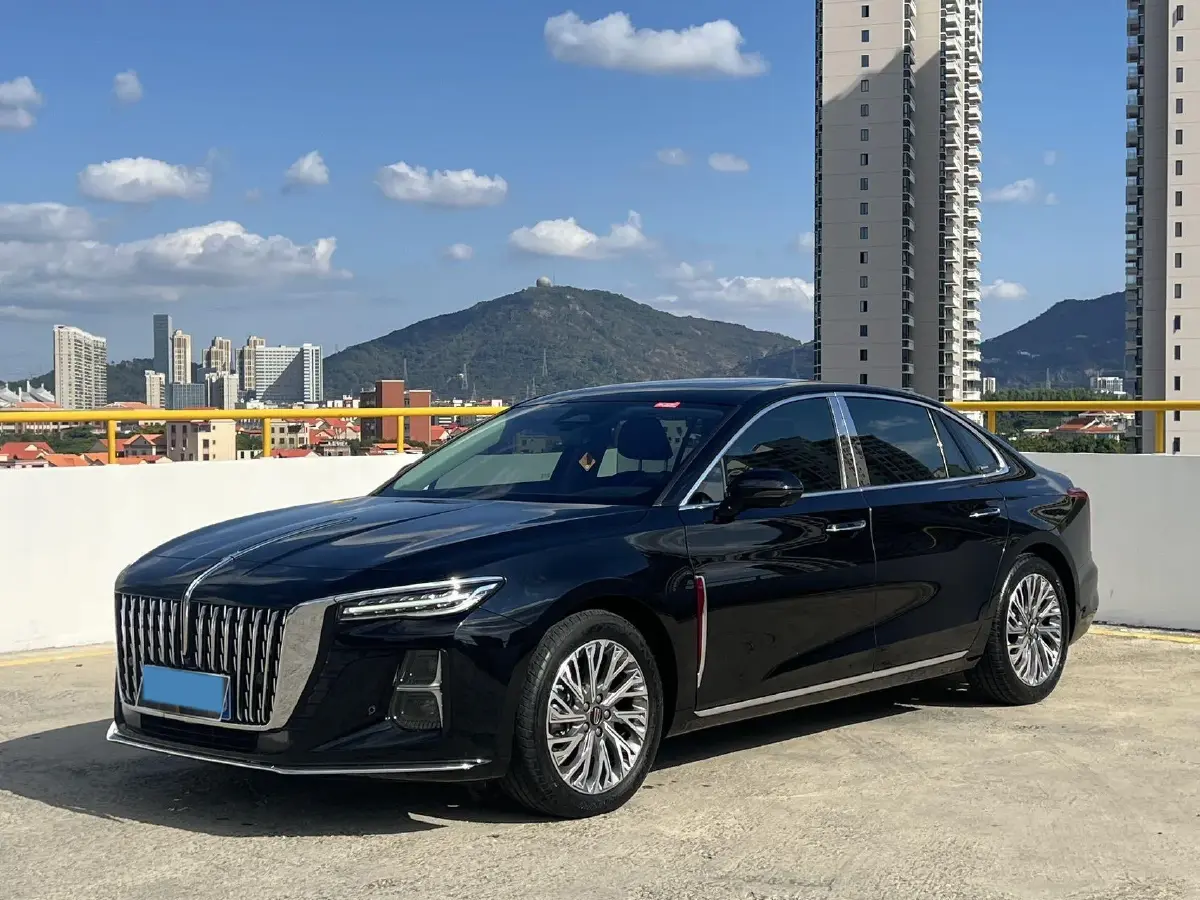 2023 HongQi H5 2.0T 224HP L4 8AT