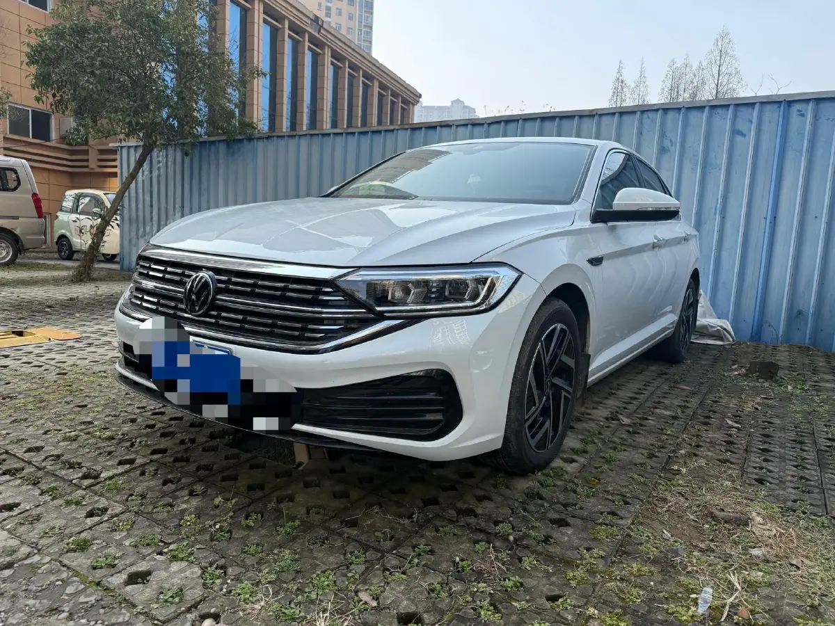 2023 Volkswagen Sagitar 1.4T 150HP L4 7DCT