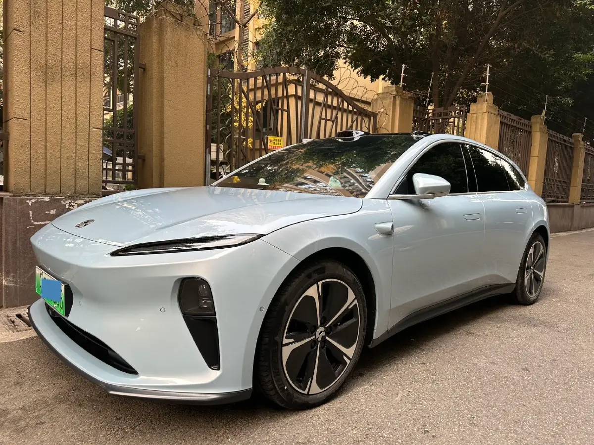 2023 NIO ET5T BEV 75KWH