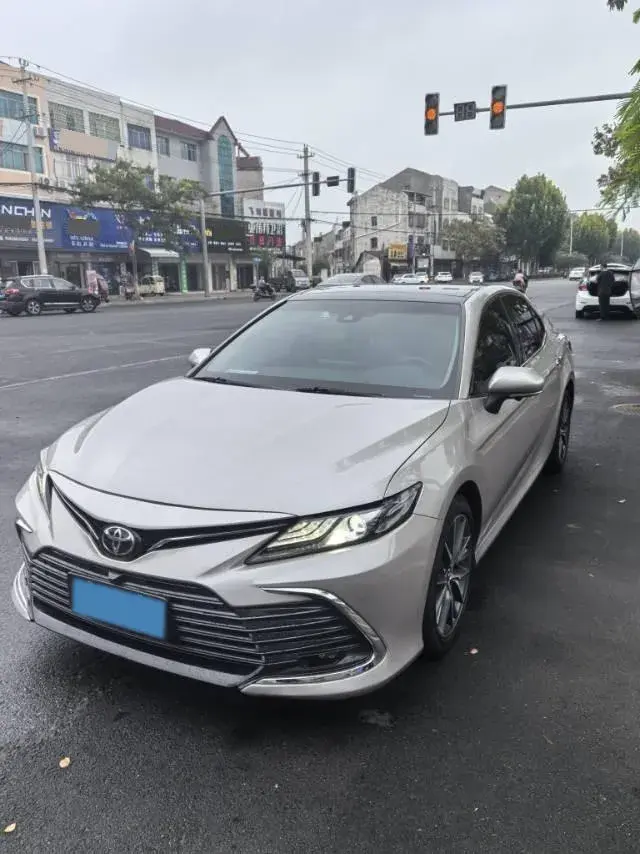 2021 Toyota Camry 2.5L 209HP L4 8AT