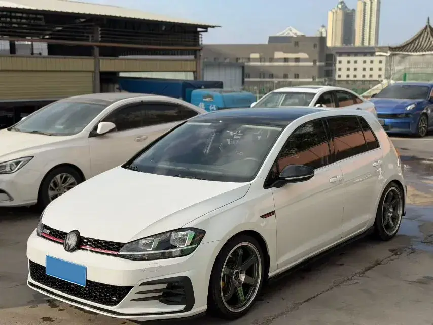 2018 Volkswagen Golf 1.4T 150HP L4 7DCT