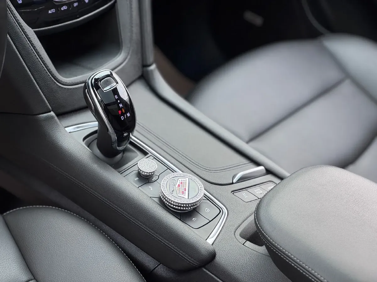 2021 Cadillac XT6 2.0T 237HP L4 9AT,autocango,china used car exporter,china ev exporter,chinese used car exporter,chinese used ev exporter