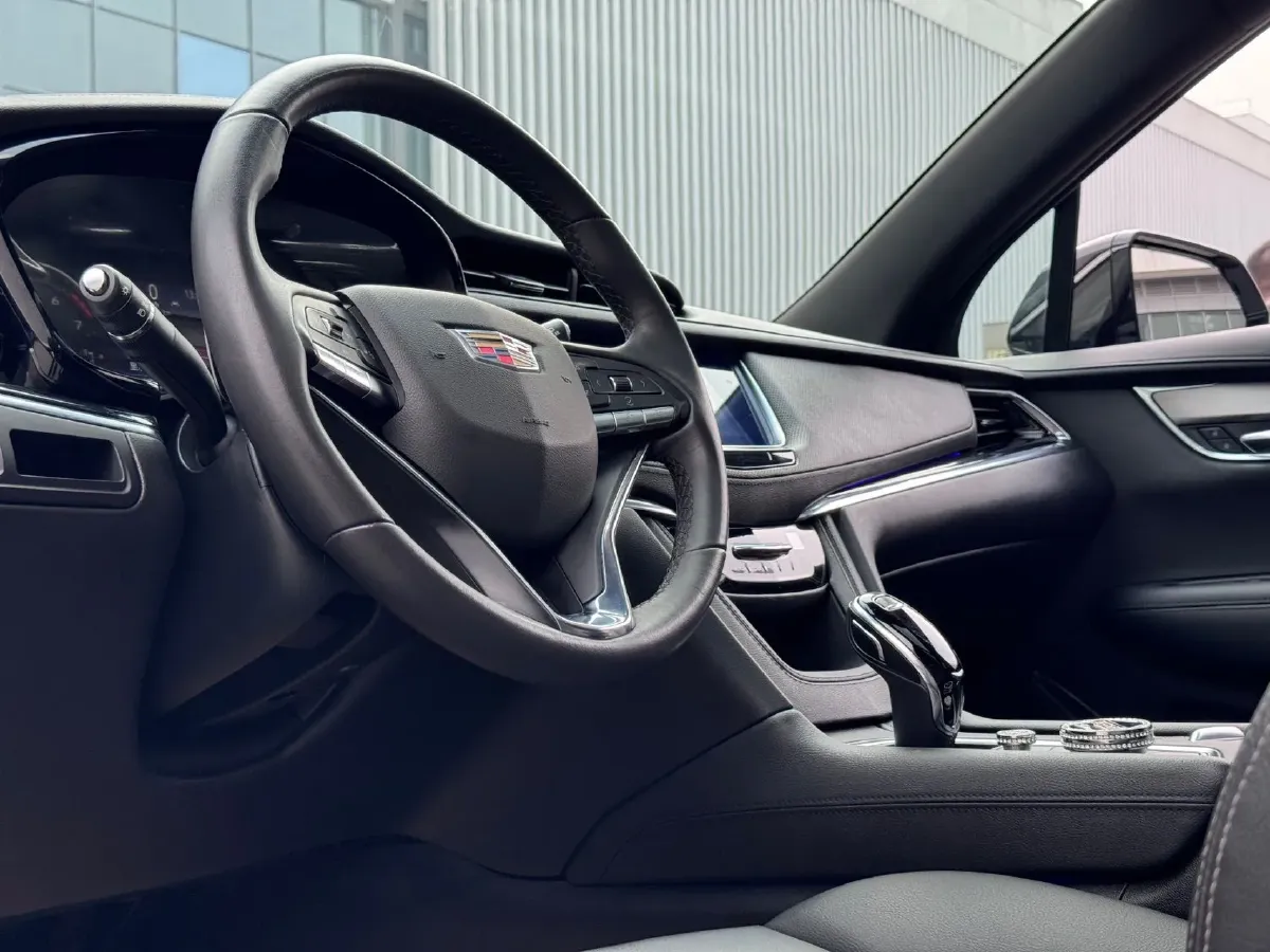 2021 Cadillac XT6 2.0T 237HP L4 9AT,autocango,china used car exporter,china ev exporter,chinese used car exporter,chinese used ev exporter