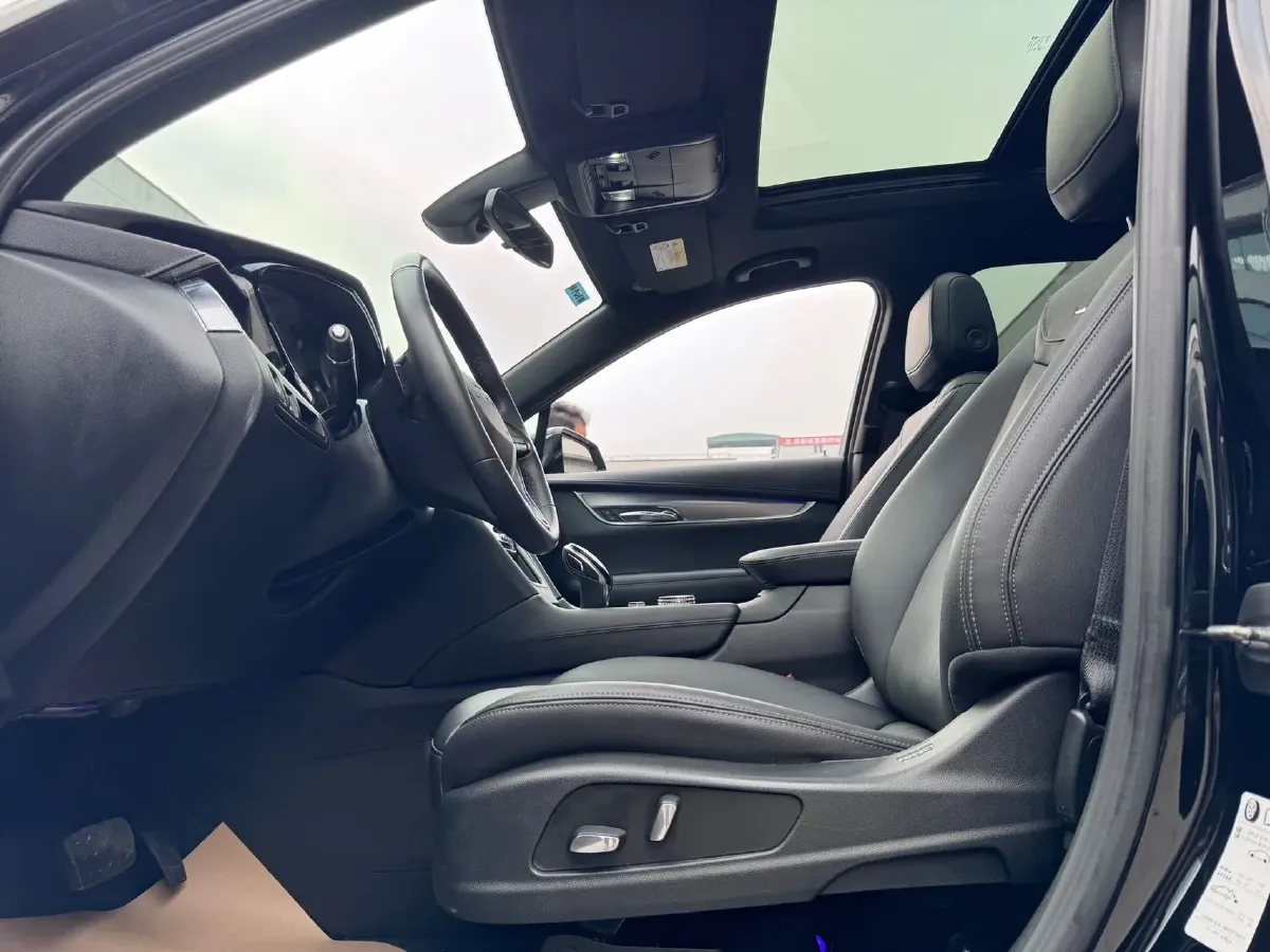 2021 Cadillac XT6 2.0T 237HP L4 9AT,autocango,china used car exporter,china ev exporter,chinese used car exporter,chinese used ev exporter