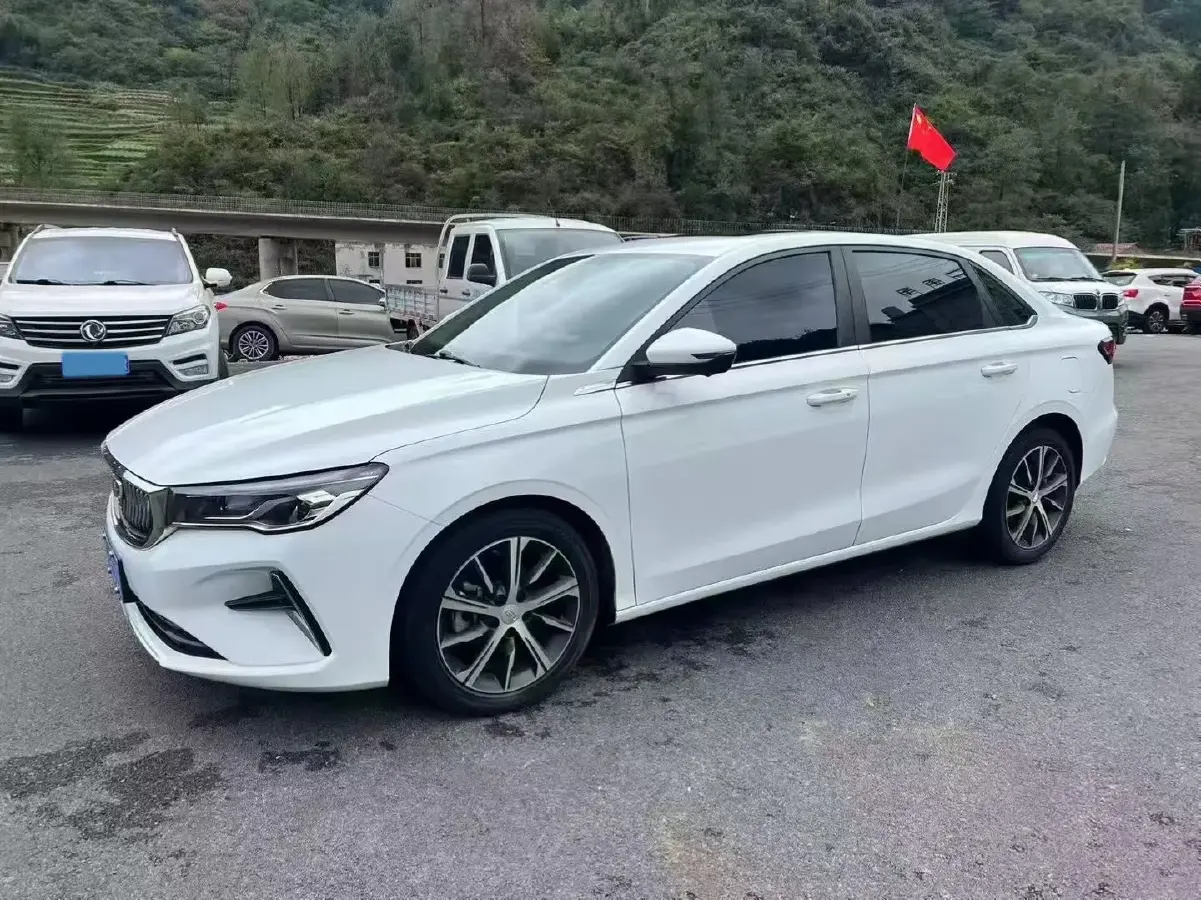 2022 Geely Emgrand 1.5L 114HP L4 CVT