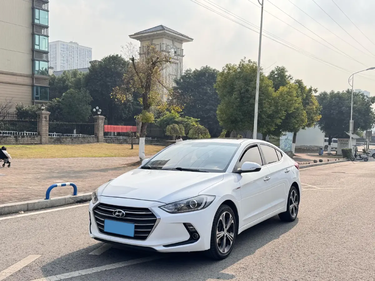 2018 Hyundai Elantra 1.4T 130HP L4 7DCT
