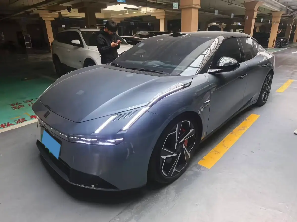 2025 Lexus NX 2.0L 169HP L4 CVT