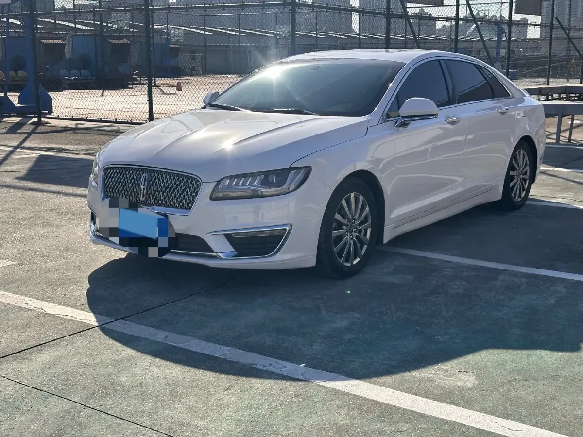 2018 Lincoln MKZ 2.0T 203HP L4 6AT