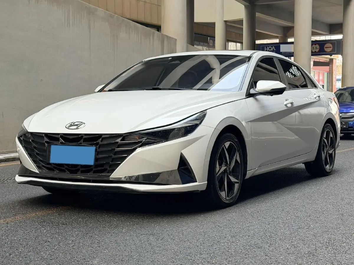 2021 Hyundai Elantra 1.5L 115HP L4 CVT