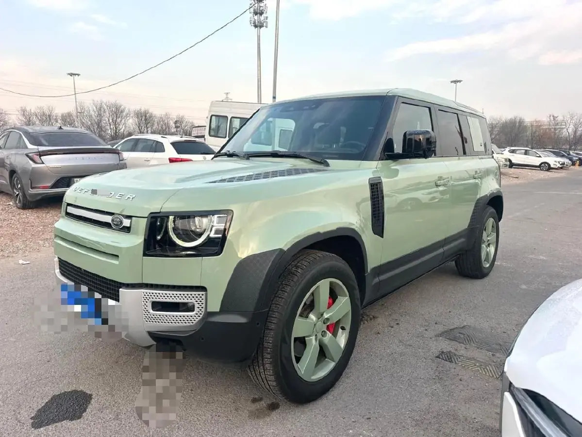 2023 Land Rover Defender 3.0T 400HP L6 8AT