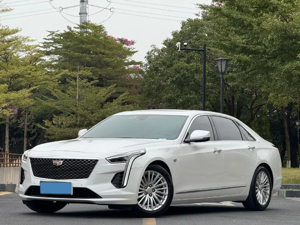 2022 Cadillac CT6 2.0T 237HP L4 10AT