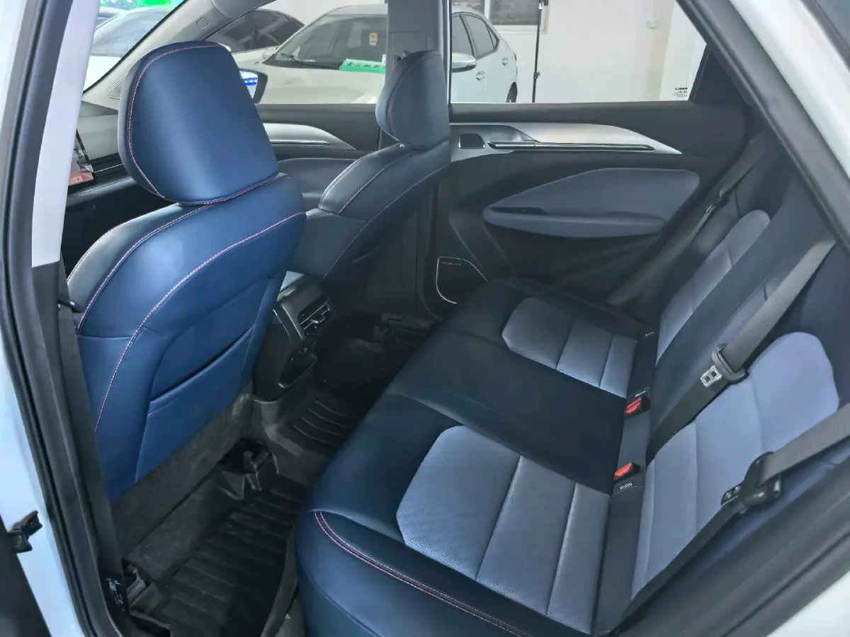 2022 Geometry M6 BEV 53KWH,autocango,china used car exporter,china ev exporter,chinese used car exporter,chinese used ev exporter