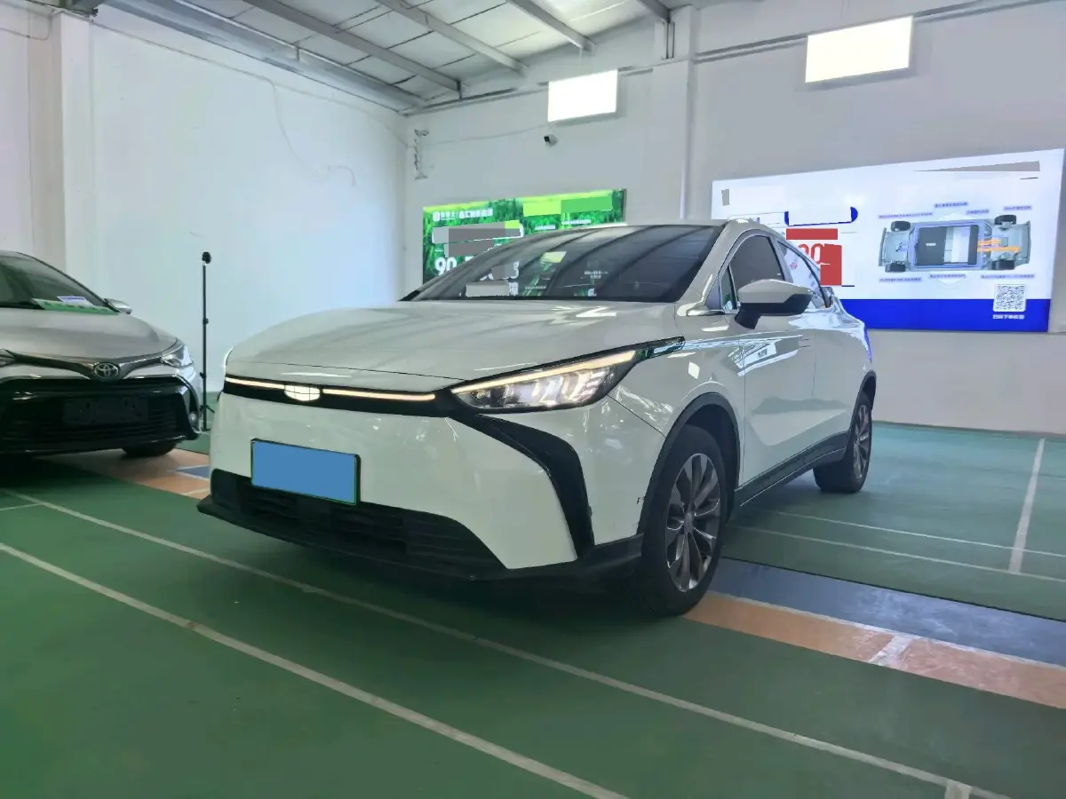 2022 Geometry M6 BEV 53KWH