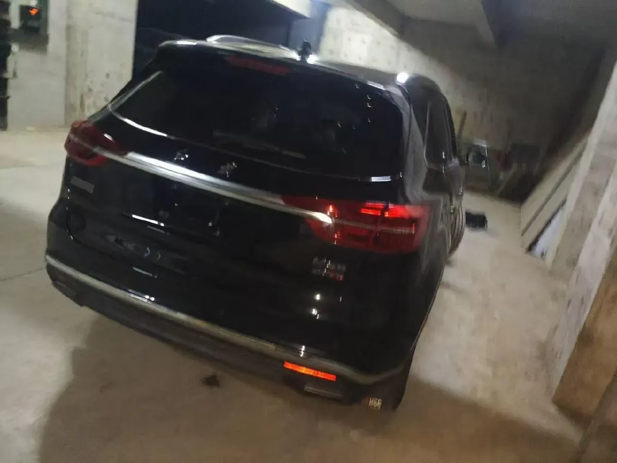 2022 HongQi HS5 2.0T 224HP L4 6AT,autocango,china used car exporter,china ev exporter,chinese used car exporter,chinese used ev exporter