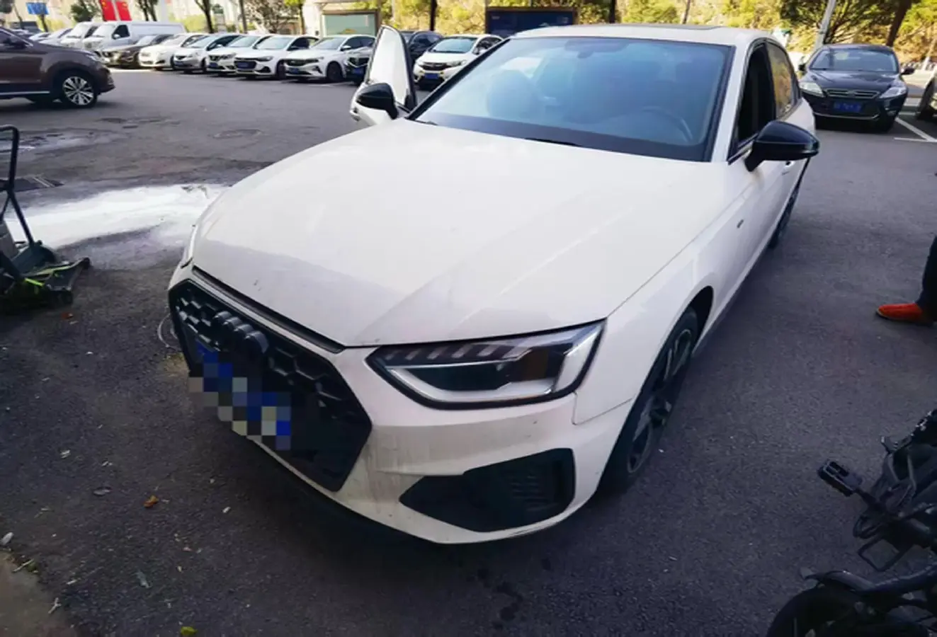 2022 Audi A4L 2.0T 190HP L4 7DCT