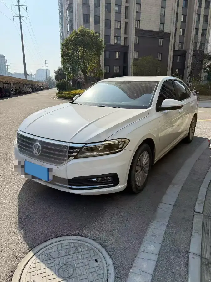 2019 Volkswagen Sagitar 1.2T 116HP L4 7DCT