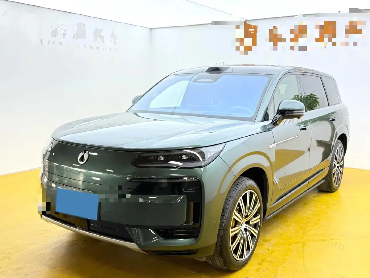 2025 Denza DenzaN9 2.0T 207HP L4 E-CVT PHEV