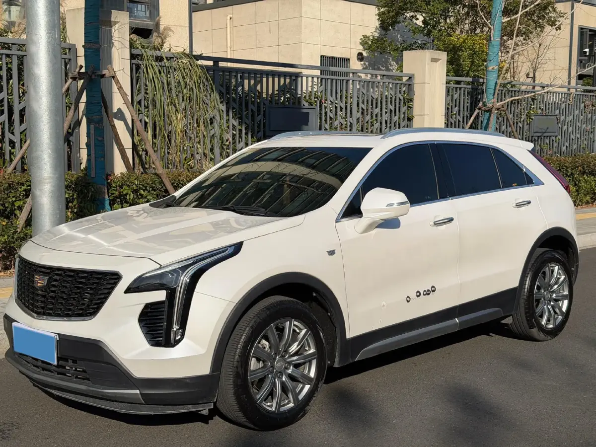 2020 Cadillac XT4 2.0T 237HP L4 9AT