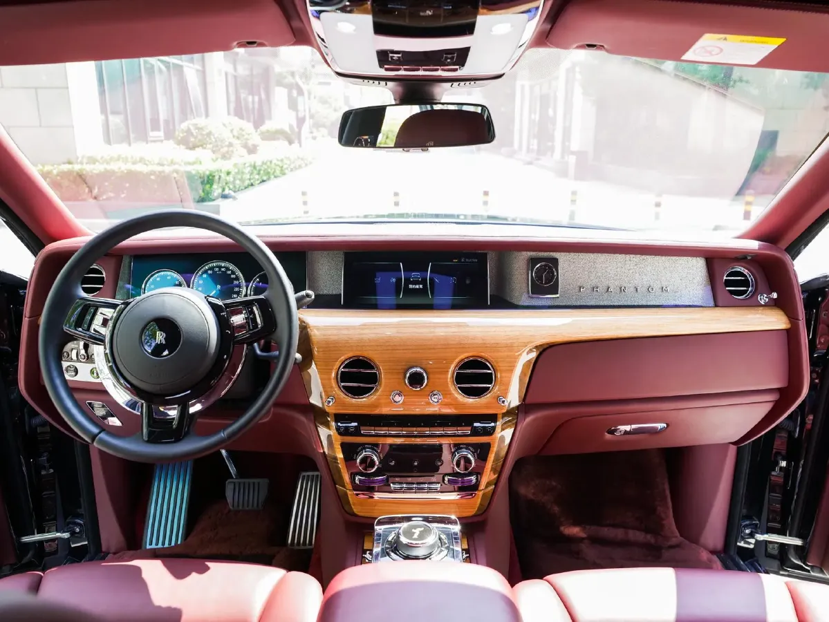 2018 Rolls-Royce Phantom 6.7T 571HP V12 8AT,autocango,china used car exporter,china ev exporter,chinese used car exporter,chinese used ev exporter