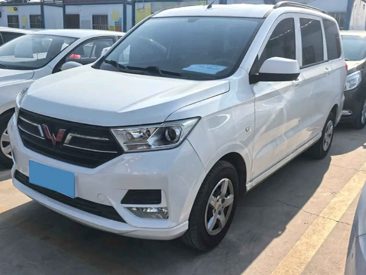 2021 WuLing HongGuang 1.5L 99HP L4 6MT