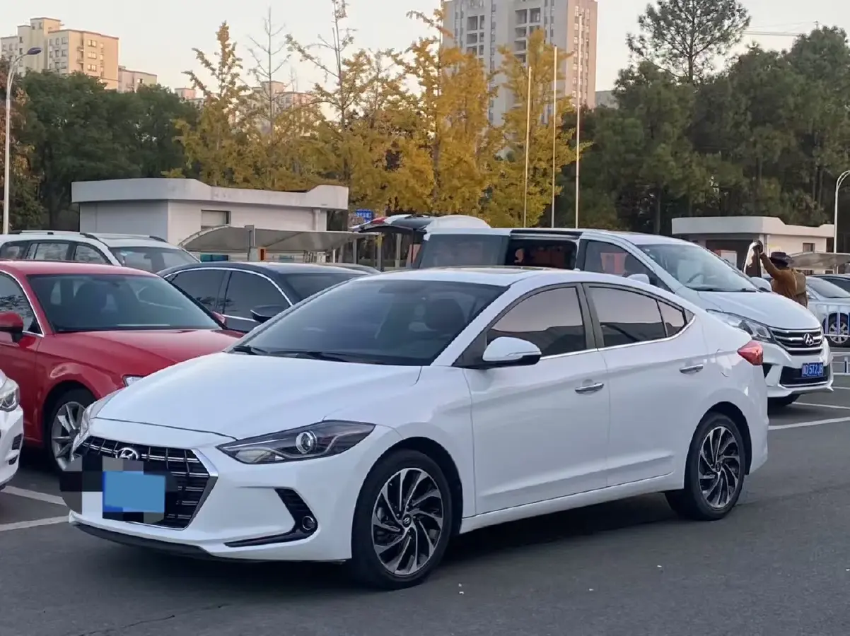 2019 Hyundai Elantra 1.4T 130HP L4 7DCT