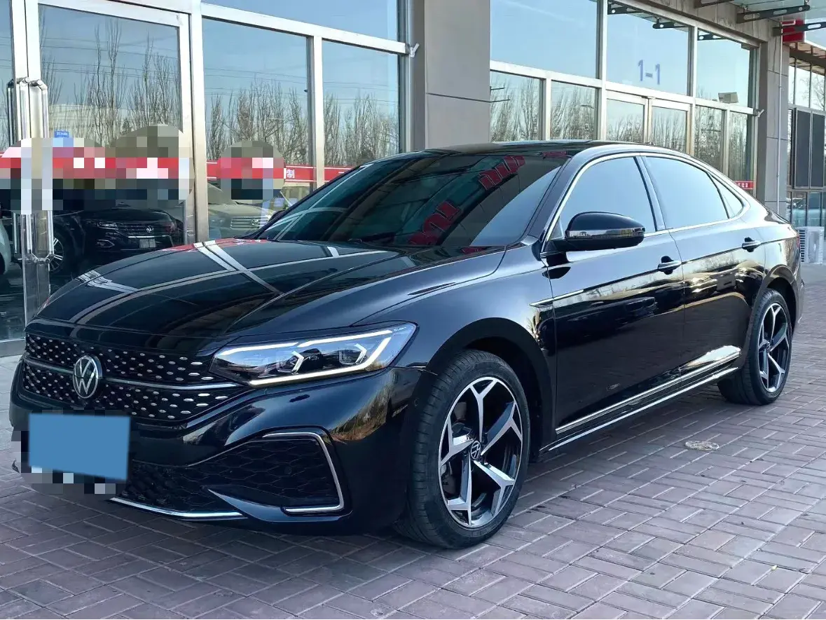 2023 Volkswagen Passat 2.0T 186HP L4 7DCT