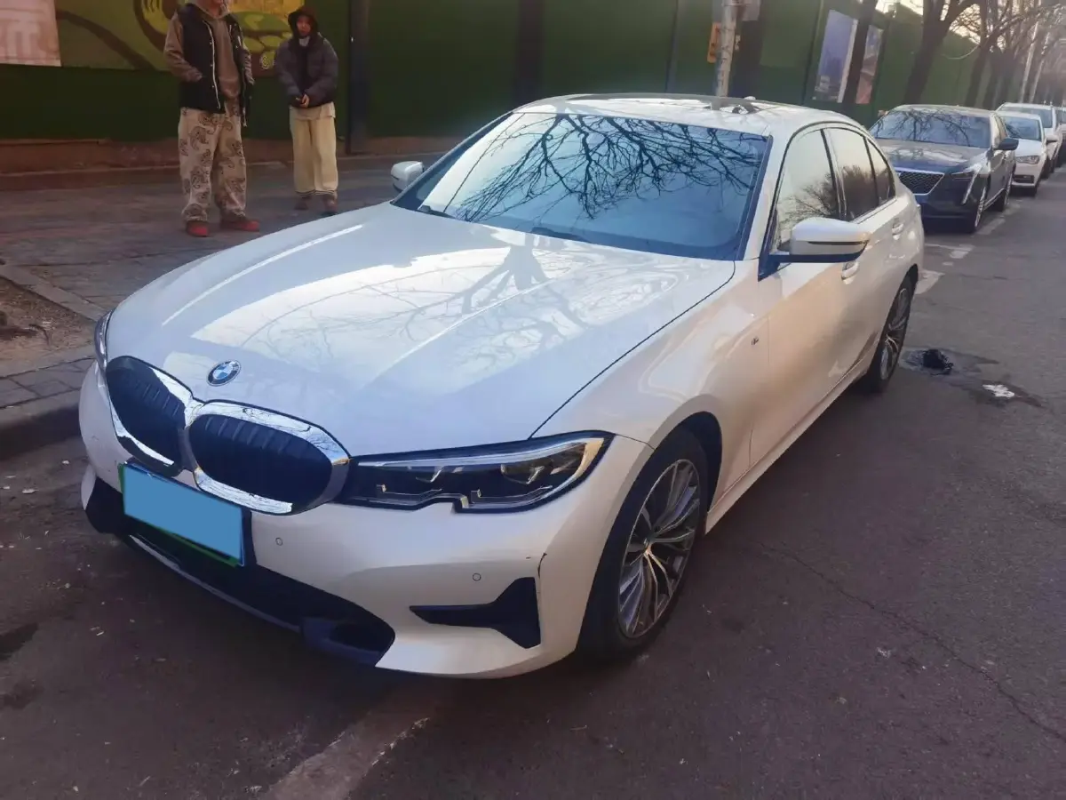 2021 BMW 3 Series 2.0T 156HP L4 8AT