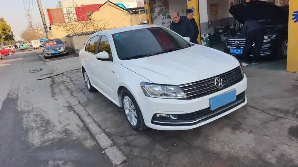 2017 Zotye Damy X7 1.8T 177HP L4 5MT,autocango,china used car exporter,china ev exporter,chinese used car exporter,chinese used ev exporter